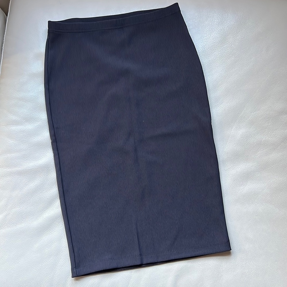 MOVING sale! Forever21 pencil skirt